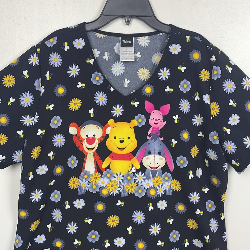 EUC Disney Tooniforms V-Neck Winnie The Pooh Sunshine Scrub Top Women’s Size L